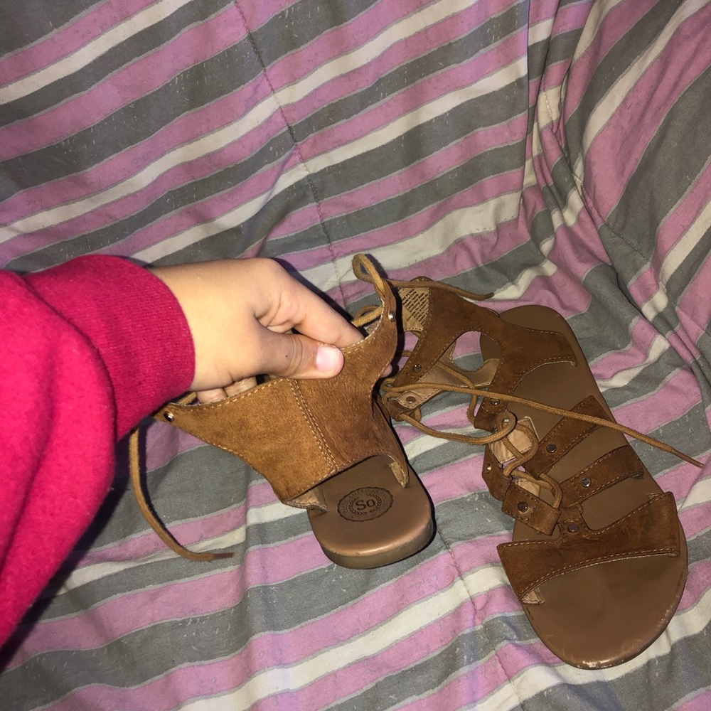 Sandals - Picture 2 of 4